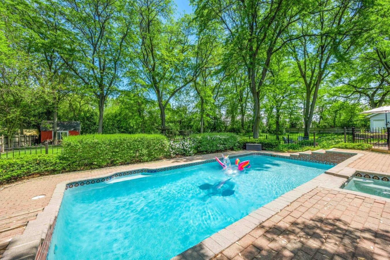 Spacious, Luxury Renovated Home With 4 Kings, Firepit Glen Ellyn Exteriör bild