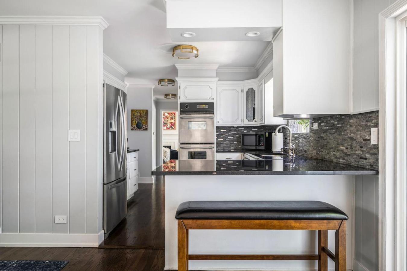 Spacious, Luxury Renovated Home With 4 Kings, Firepit Glen Ellyn Exteriör bild