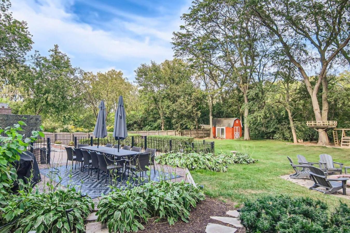 Spacious, Luxury Renovated Home With 4 Kings, Firepit Glen Ellyn Exteriör bild